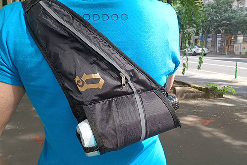 GODDOG speciális övtáska a sétákhoz palacktartóval