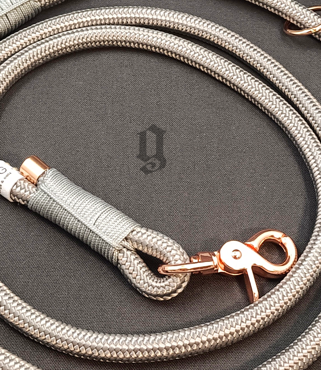 GODDOG póráz rose gold kiegészítőkkel